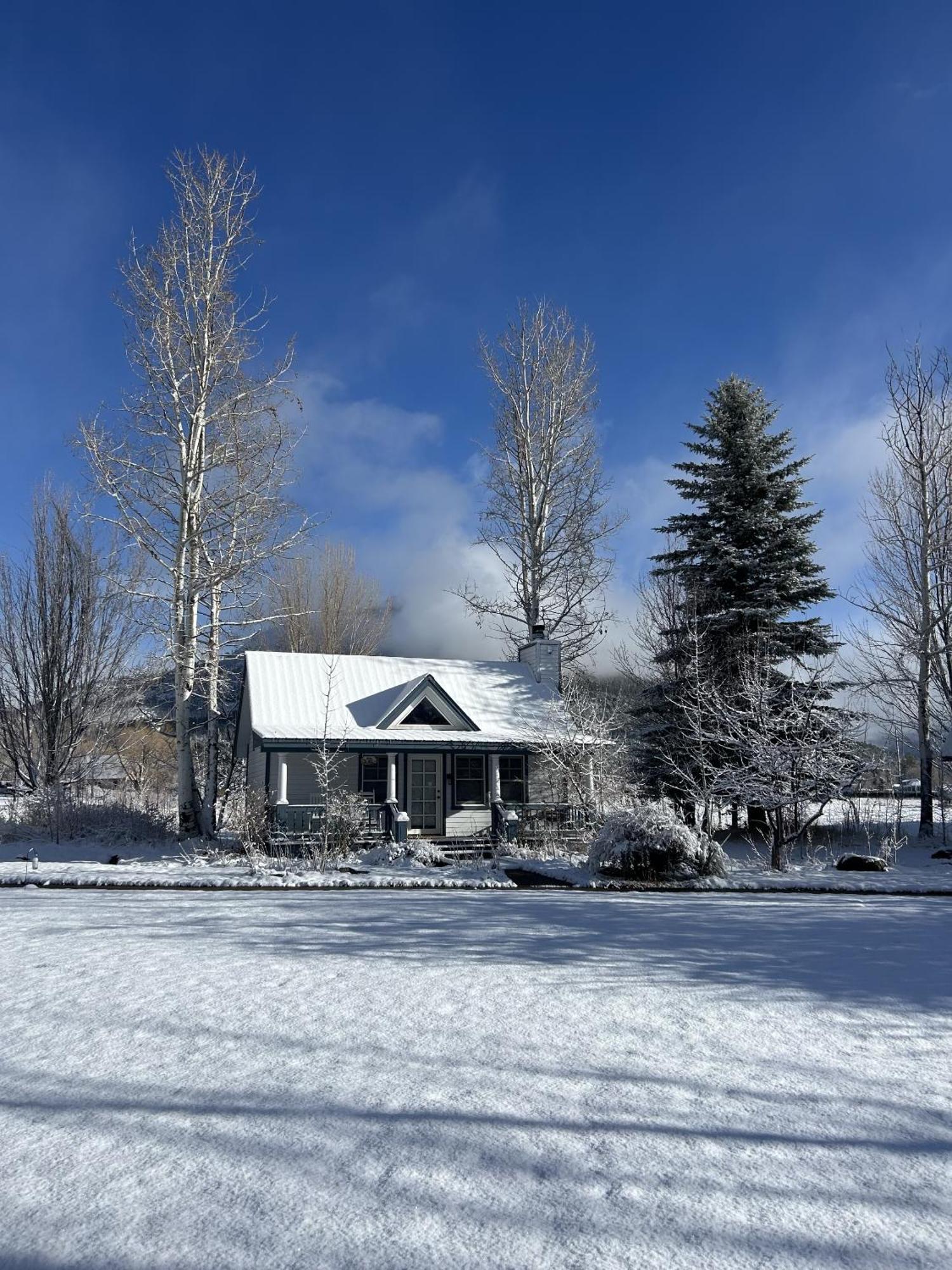Apple Orchard Inn Hermosa Exterior foto