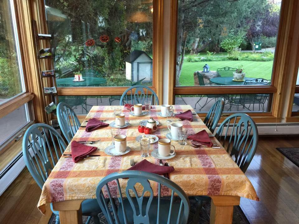 Apple Orchard Inn Hermosa Exterior foto