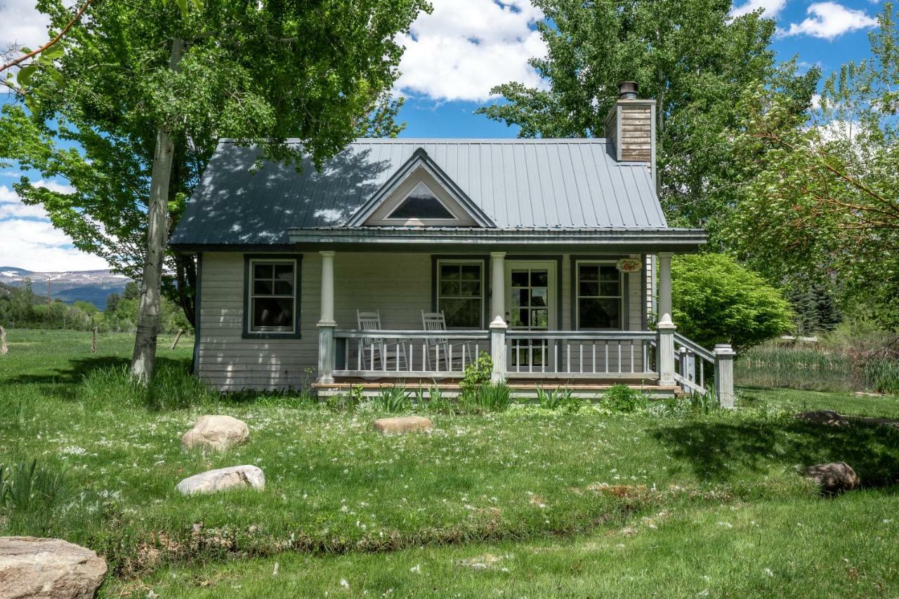 Apple Orchard Inn Hermosa Exterior foto