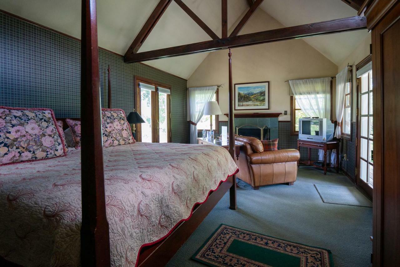 Apple Orchard Inn Hermosa Exterior foto